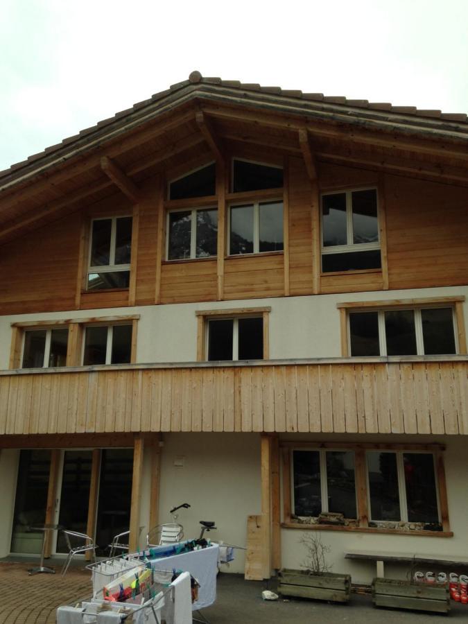 2-Zimmer Ferienwohnung,Parterre,Sitzplatz,Garage Adelboden Exterior photo